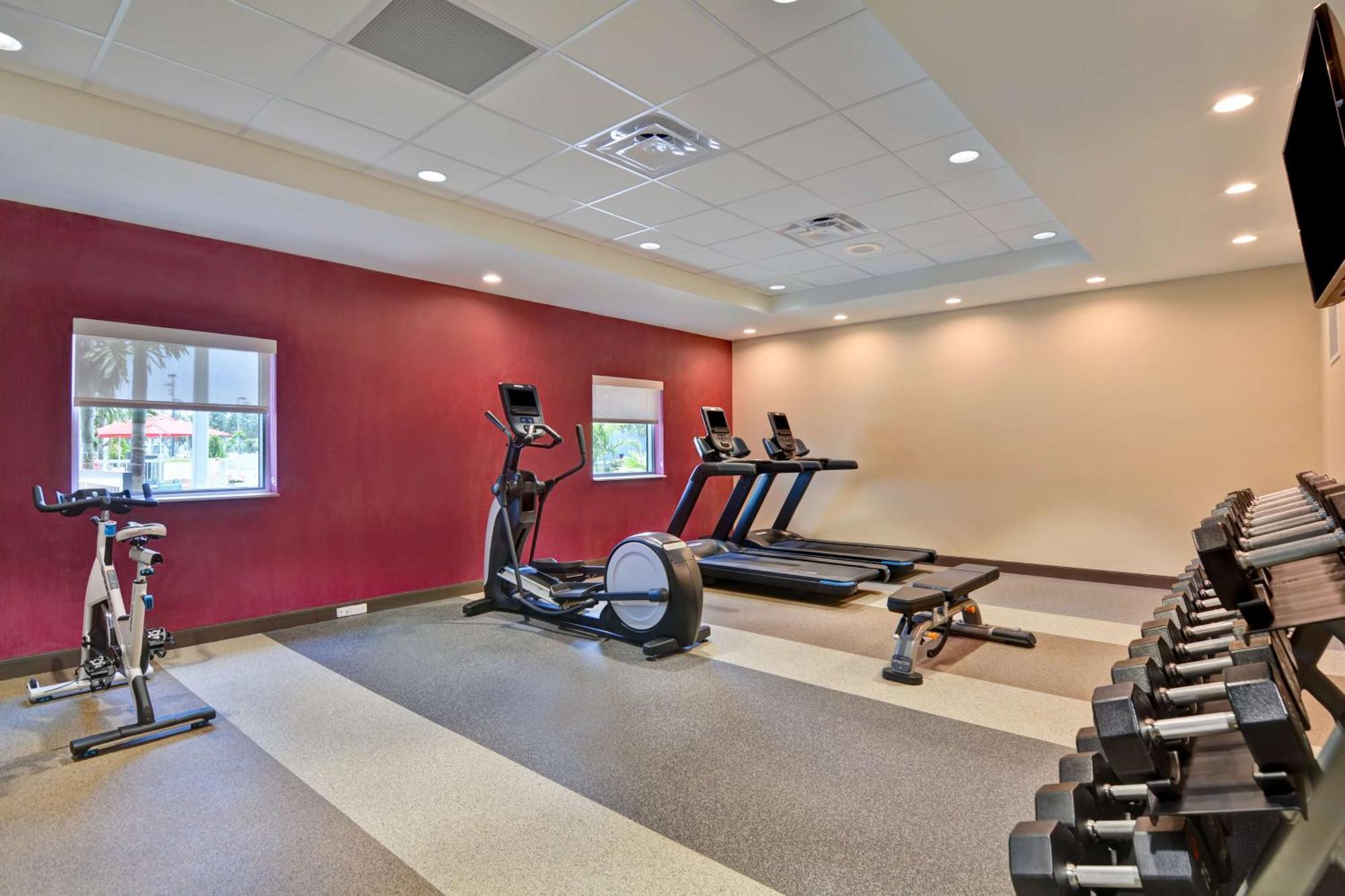 Home2 Suites By Hilton Naples I-75 Pine Ridge Road Екстериор снимка
