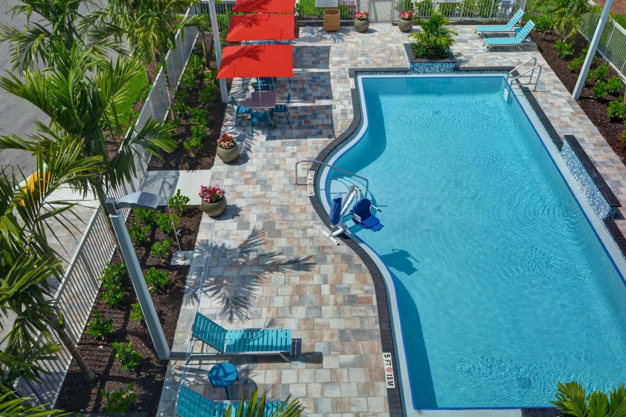 Home2 Suites By Hilton Naples I-75 Pine Ridge Road Екстериор снимка