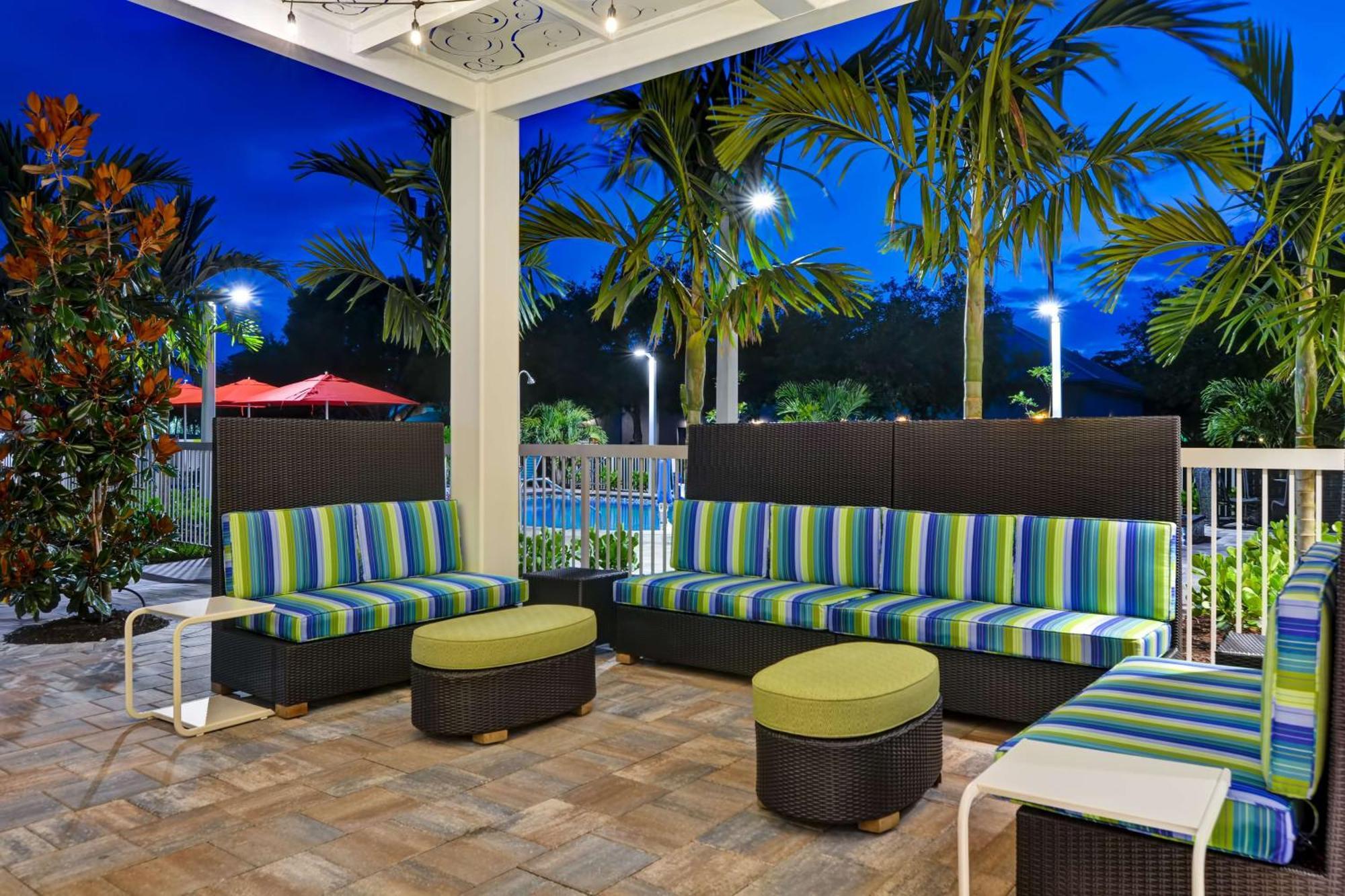 Home2 Suites By Hilton Naples I-75 Pine Ridge Road Екстериор снимка