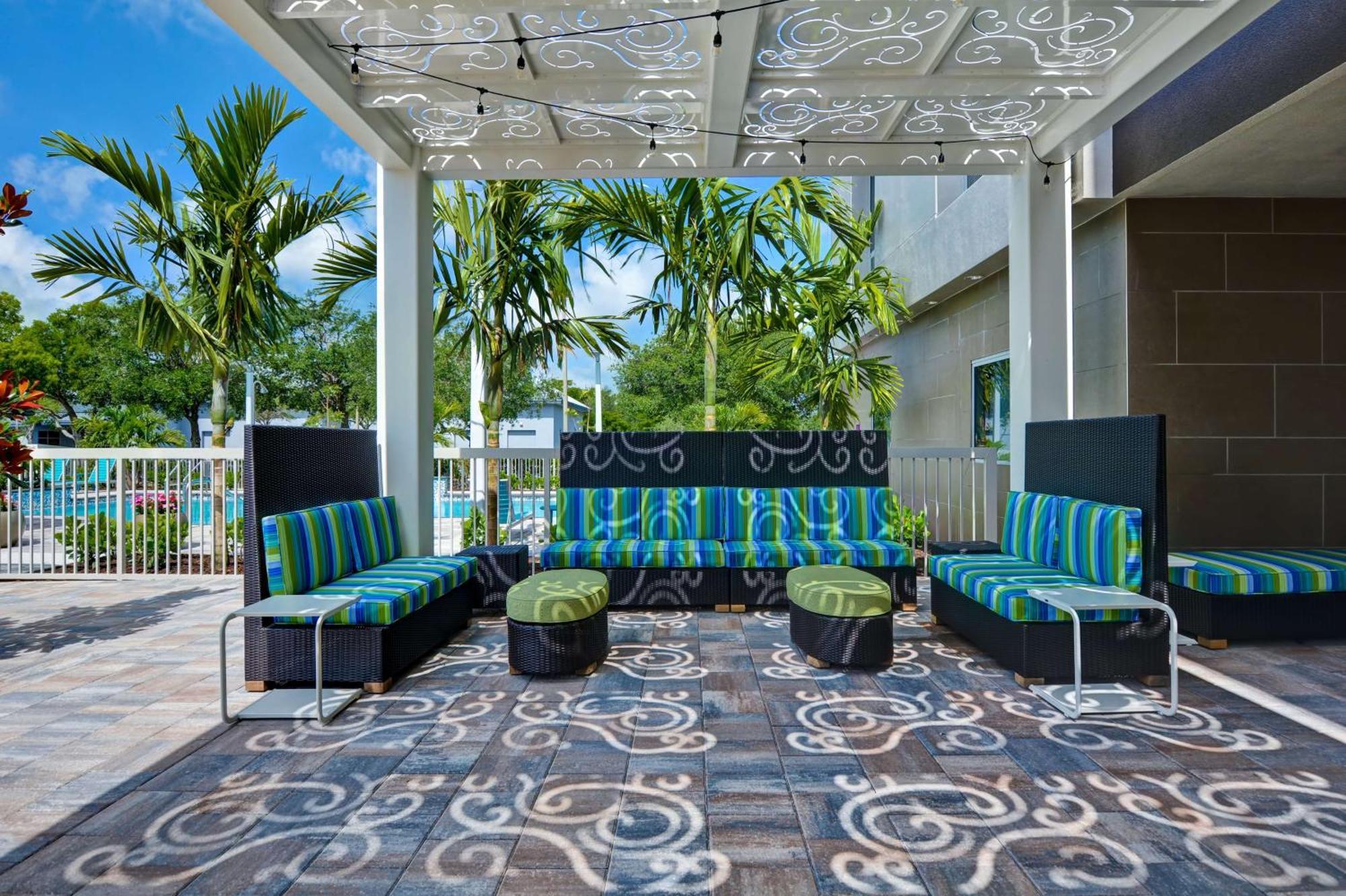 Home2 Suites By Hilton Naples I-75 Pine Ridge Road Екстериор снимка
